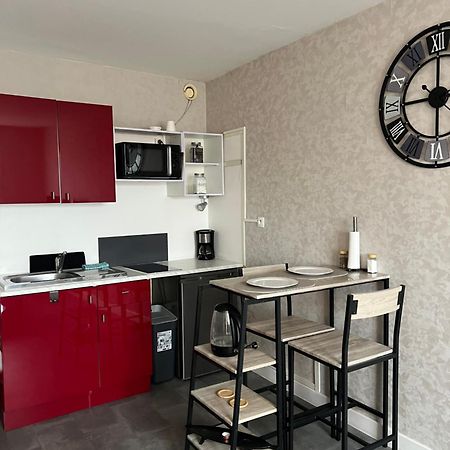 Joli Studio Avec Parking Prive, Bien Situe ムーラン エクステリア 写真